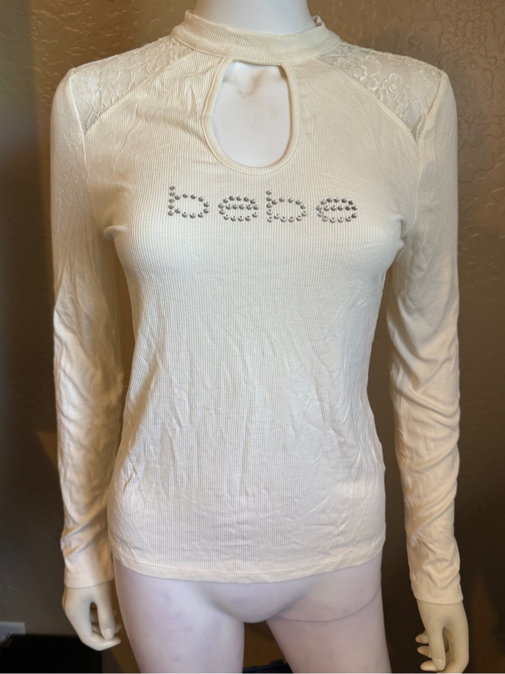 Bebé ivory long sleeve top medium